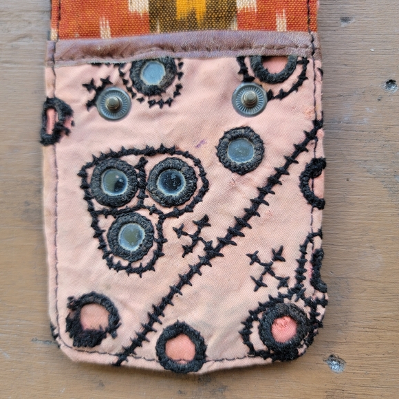 🌏🚀 Free People Boho Embroidered Repurposed vtg banjara hippie Wallet card case - Picture 8 of 16